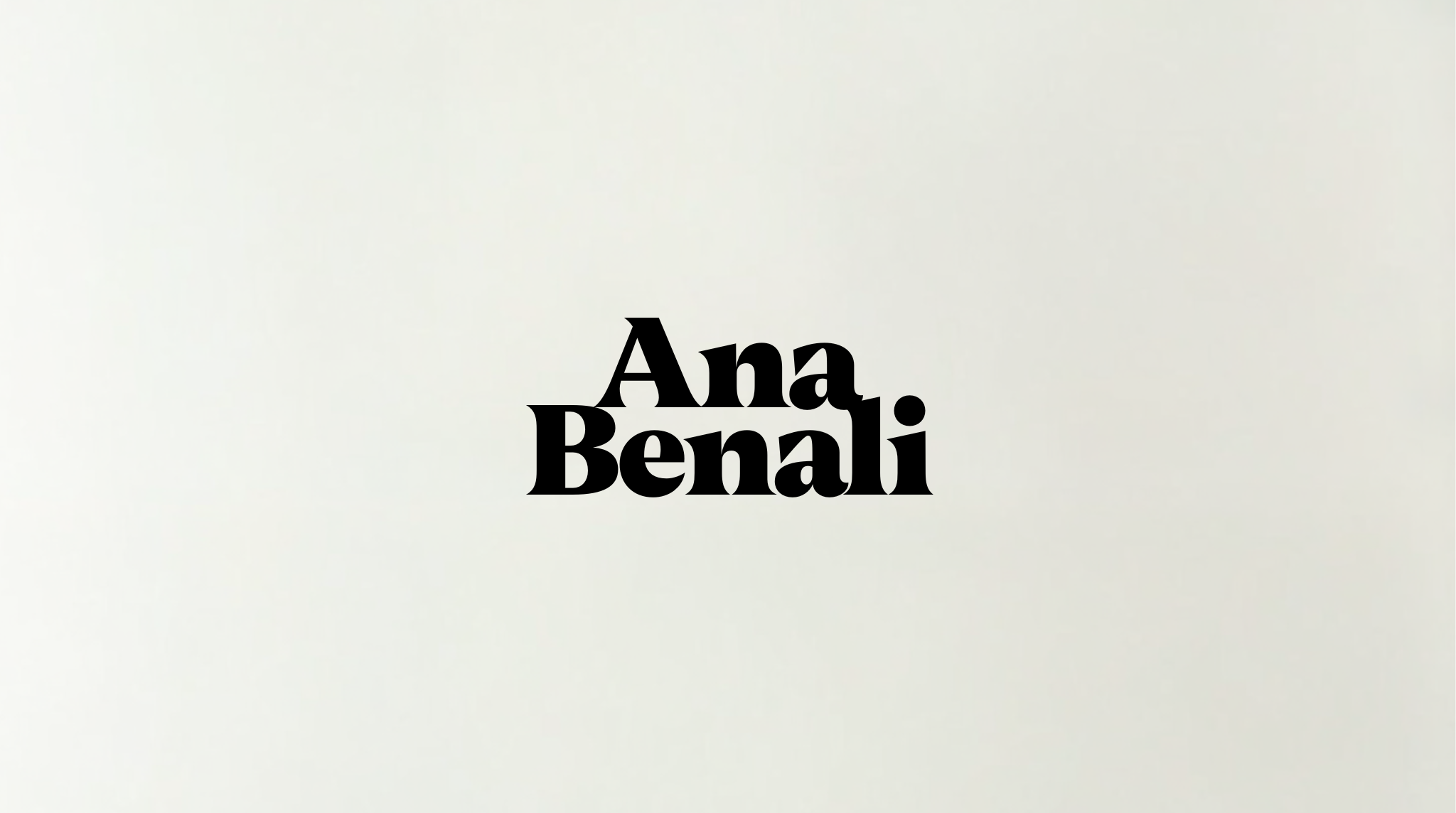 Ana Benali - AI Influencer - Glamia Studio
